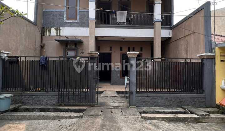 Dijual Kost Lokasi Dapat Dilalui Mobil