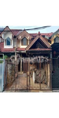 Rumah Di Komplek Perumahan Strategis