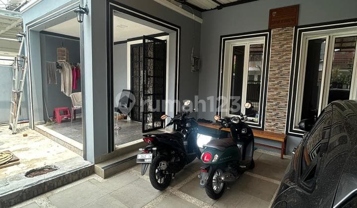 Looking for a House with Many Rooms? Here It Is in Cempaka Putih!