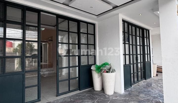 Ruang Usaha Cantik dan Luas di Petogogan Kebayoran Baru Jakarta Selatan