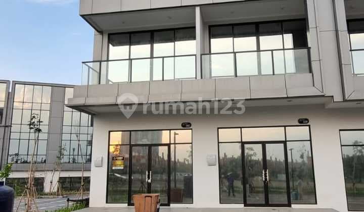 Disewakan Rukan Hook Mega Kuningan di Jl Sudirman Boulevard Utama Pik 2