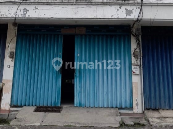 Strategic 3-Story Shophouse in Klampis Megah Near Manyar, Merr, Kertajaya