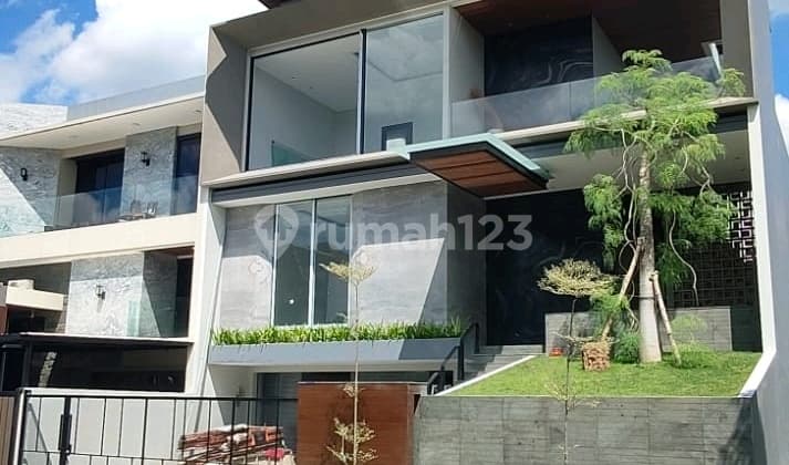 Dijual Rumah Minimalis Modern Konsep Villa Bukit Golf Mediterania Somerset Citraland 3Lt Luas 600M2 Surabaya Barat