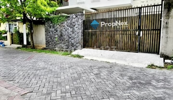 Simpang Darmo Permai