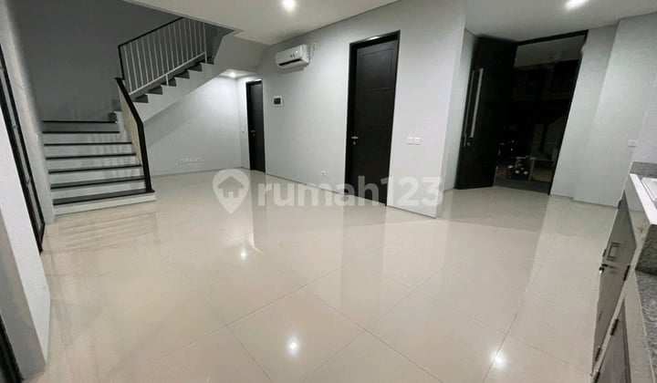 Dijual Rumah Baru Gress Oakwood Hook Citraland Utama 2Lt Lb142m 3Kt