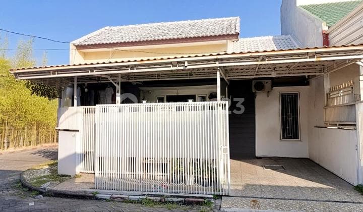 Rumah Menteng Regency Dekat Surabaya Barat