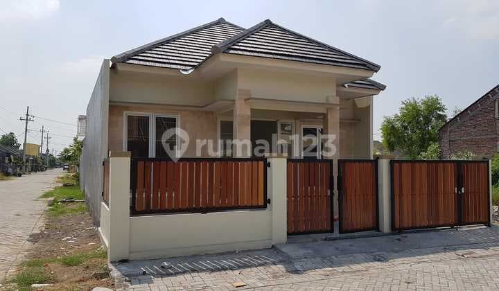 RUMAH MURAH SIAP HUNI DI GRAHA SURYANATA BENOWO BEBAS BANJIR