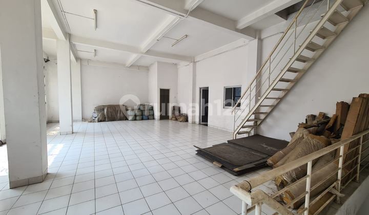 Gudang Lodan Center Jakarta Utara Lokasi Sangat Strategis