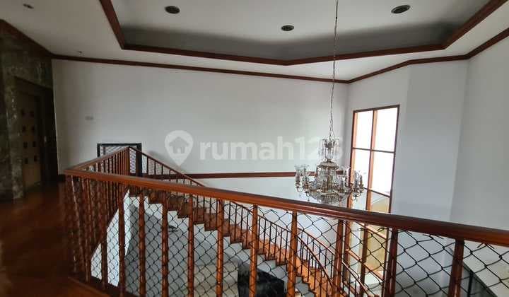 Dijual Rumah Menteng Jalan Purwakarta Design Classic Kayu Jati