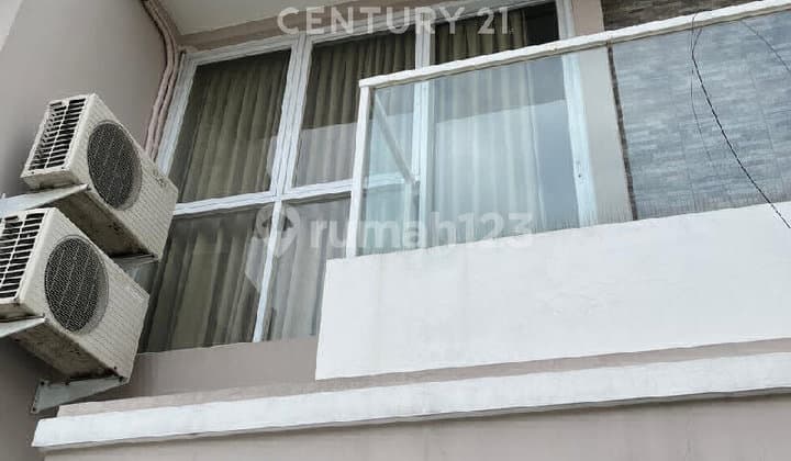 Rumah Cengkareng,, Listrik 2200 Watt, Arah Timur Laut- Ukuran 4x