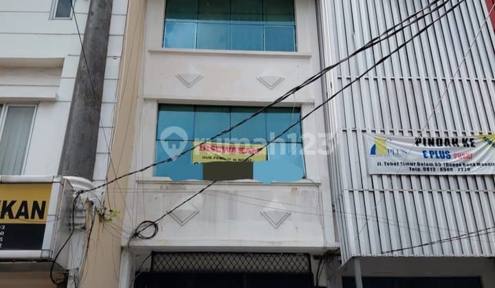 Disewakan | Ruko Strategis | Bekas Bank Mandiri | 3 Lantai + Rooftop | Tebet | Jakarta Selatan