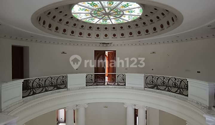 Disewakan | Rumah Mewah | Unfurnished | Pool | Silent Office | Menteng | Jakarta Pusat