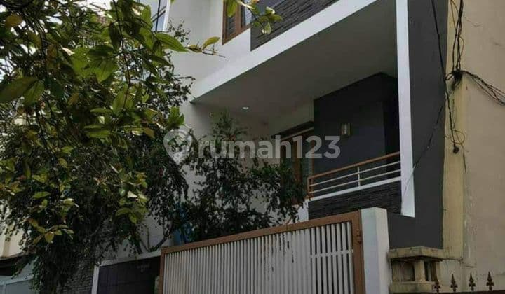 Dijual | Rumah Minimalis | Terawat | Siap Huni | Tomang | Jakarta Barat