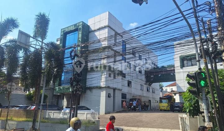 Gedung 2 Tower di Tebet Listrik 197K Watt Akses Lift