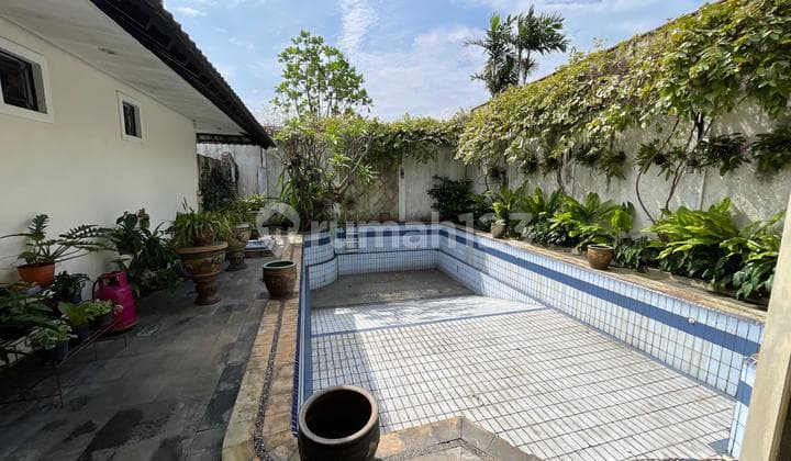 Rumah Hitung Tanah, Posisi Hook, Asri di Cipete Ada Kolam Renang Dekat Antasari