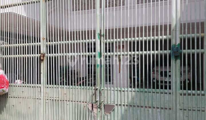 Dijual Butuh Cepat Dibawah Pasaran Rumah Besar 2 Lantai -Kebon Jeruk