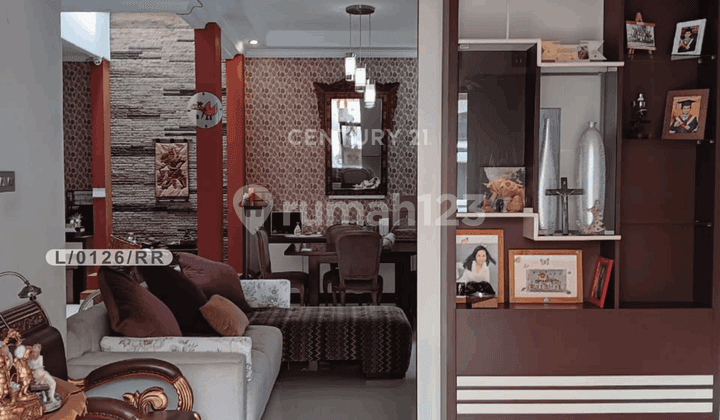 2-Story Fully Furnished Strategic House in Arcamanik, Bandung City