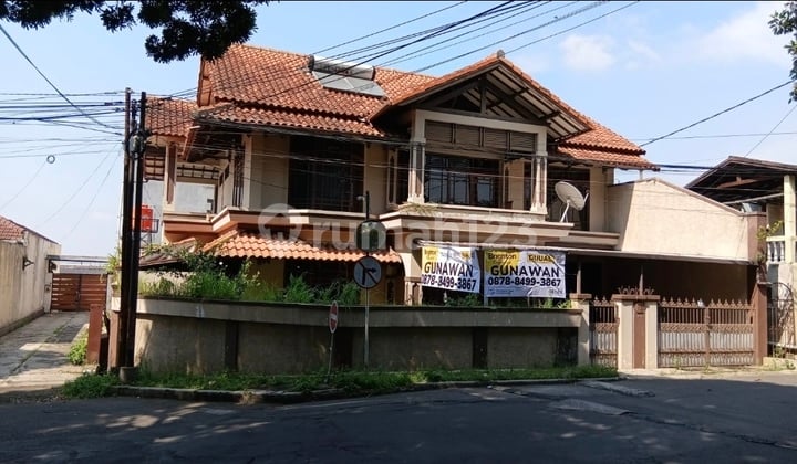 Rumah Asri 2 Lantai Geger Kalong Lebak Raya