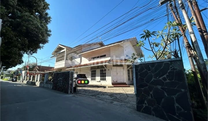 Rumah 2.Lantai Sarikaso