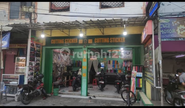 Dijual Toko 2 Lantai Siap Huni Cocok Buat Usaha di Tanah Tinggi Jakarta