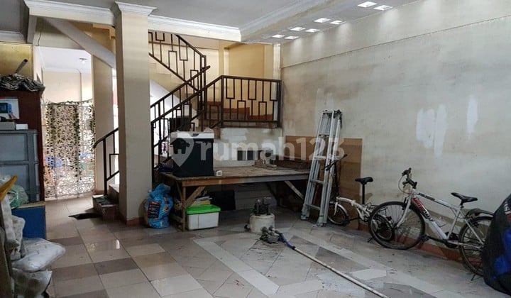 Jual Cepat.rumah 3 1/2 Lt Siap Huni Cocok untuk Kantor&Kosan di Kartini