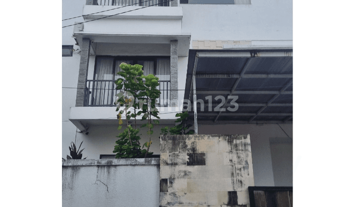2-Storey House with Rice Field View at Perum Puri Sambada Canggu, Badung