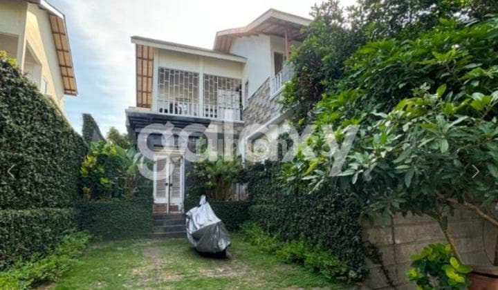 Rumah Bagus 2 Lantai di Griya Alam Puri Sri Wedari Pecatu Badung, Bali