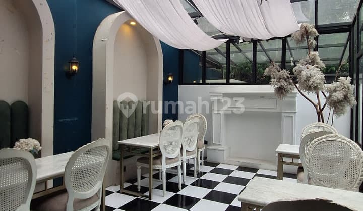 Bangunan Ex. Cafe + Rumah Tinggal di Jl. Garuda, Bandung