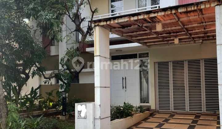 rumah 2 lantai di cluster bluebell Sumarecon Bekasi
