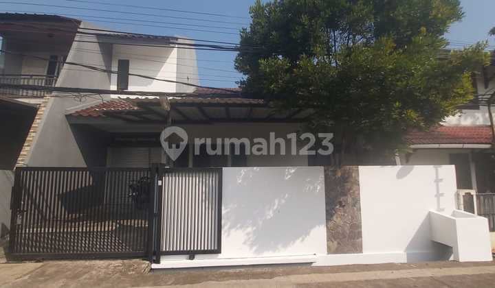 Rumah Siap Huni Dalam Komplek Perumahan di Jatibening Indah, Kota Bekasi