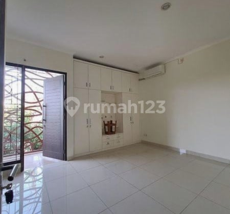 Rumah Bagus di Harapan Indah 2 Bekasi Cluster Arana