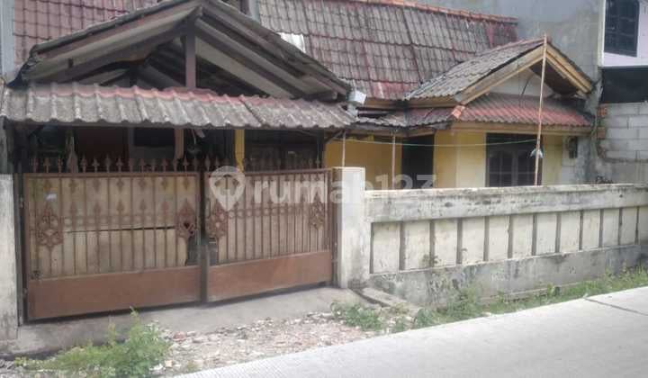 Dijual cepat rumah butuh perbaikan di Kompleks Bea Cukai jl. Tarumanegara Sukapura jakarta utara