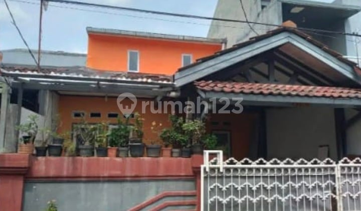 Rumah Lokasi Strategis di Harapan Baru Regency, Bekasi