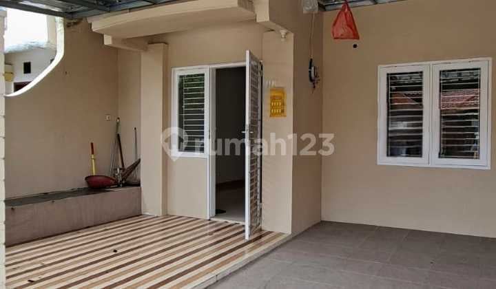 Disewakan Rumah Semi furnished di Harapan Indah, Bekasi