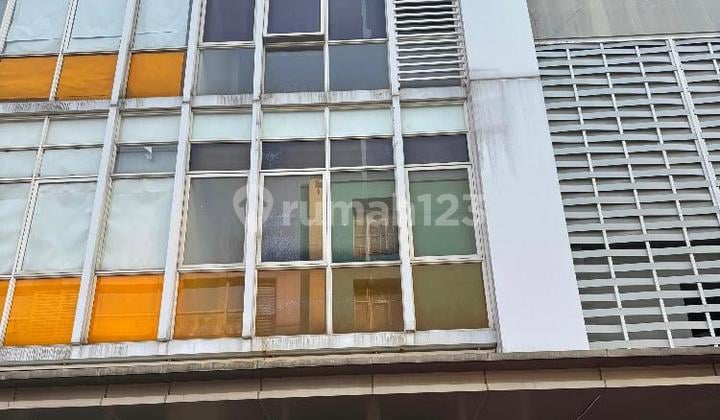 Ruko Ruby 3 Lantai di Summarecon Bekasi