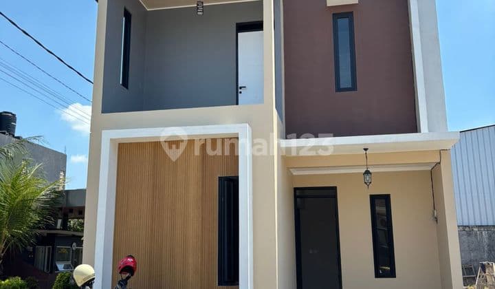 Dijual Rumah Baru Dlm Cluster Ada Balkon Depan dan Belakang