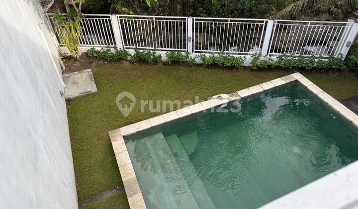 Two-story villa with a pool and a comfortable area in Canggu