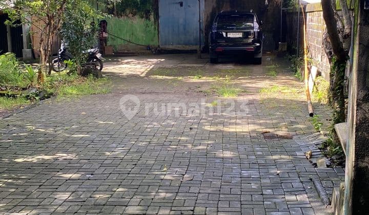 TANAH ADA BANGUNAN DI KAWASAN PERUMAHAN COCOK UNTUK INVESTASI AREA PADANG SAMBIAMN KAJA