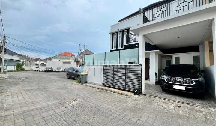 A ready-to-move-in 2-story house in Jimbaran, just bring your suitcase.