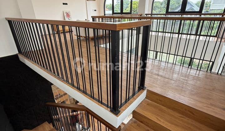 Villa Brand New Siap Huni dengan Akses Dekat ke Pantai di Kesiman