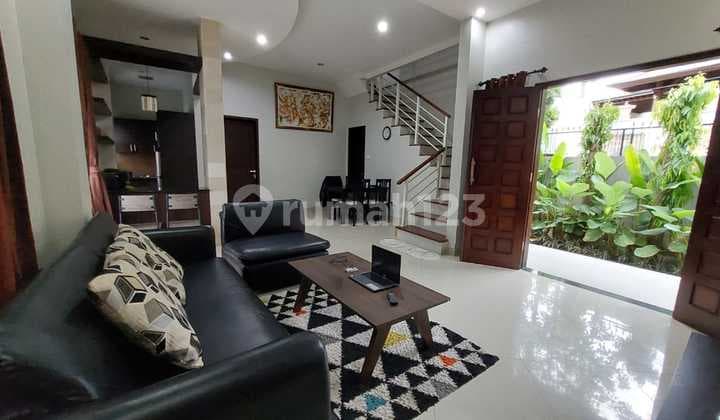 Rumah Cantik 2 Lantai Siap Huni Di Pusat Renon