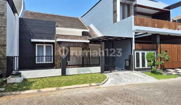 Dijual Rumah Di Perumahan Permata Jingga Soekarno Hatta Malang