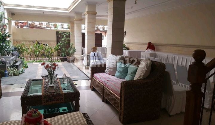 Rumah 2 Lantai Siap Huni Lok Strategis SHM Rumah di Tebet