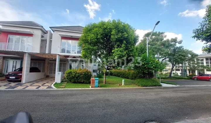 Side Hook Unit, Club House, Premium Location in Summarecon Bekasi