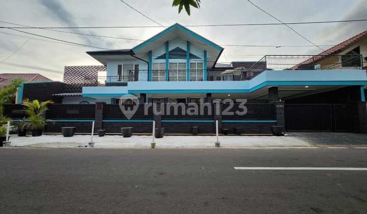 Dijual Rumah Mewah Bangunan Modern Di Kawasan Elit Duren Sawit, Jakarta Timur