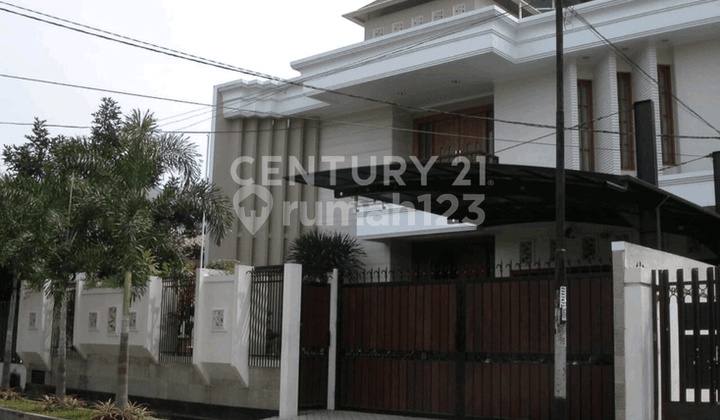 Rumah Luxury 2 Storage Furnish Di Cluster Sunrise Garden Jakarta