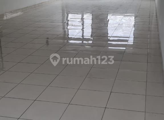 Ruko Podium 3 Lantai Siap Pakai di Lippo Cikarang