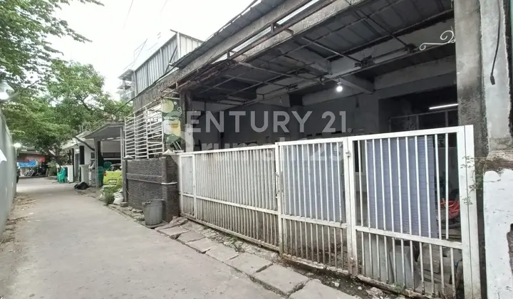 Rumah . Sebrang Pollux Mall Cikarang. 1,5 Lnt . 3KT. 2 KM .