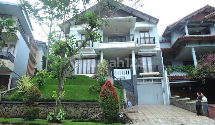 Dago Pakar House