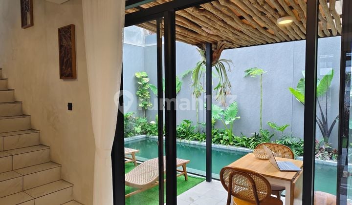 For Sale: Luxurious Minimalist Villa in Kota Baru Parahyangan